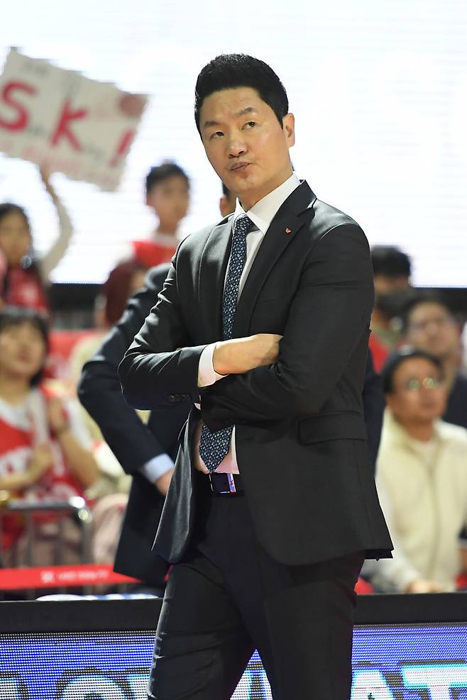 서울 SK 전희철 감독