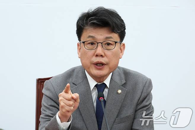 진성준 더불어민주당 중앙선대위 정책본부장. 2025.3.18/뉴스1 ⓒ News1 이광호 기자