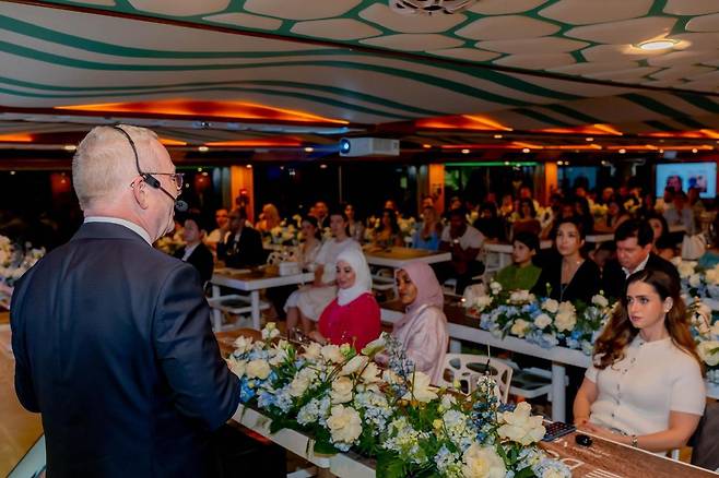 휴젤이 아랍에미리트에서 '보툴렉스' 론칭 행사를 개최했다. (휴젤 제공)