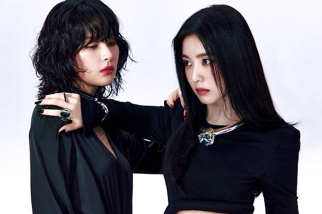 슬기(왼쪽), 아이린. 사진 | SM엔터테인먼트