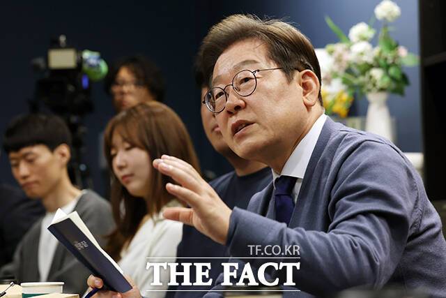 이재명 더불어민주당 대선 후보가 13일 공식 선거운동 이틀째를 맞아 구미·대구·포항·울산을 잇따라 방문하며 국민통합을 전면에 내세운다. /국회사진취재단