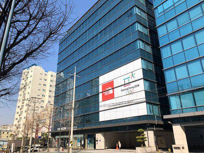 영원무역홀딩스가 주주환원을 위해 자사주 약 13만주를 소각했다. /더팩트DB