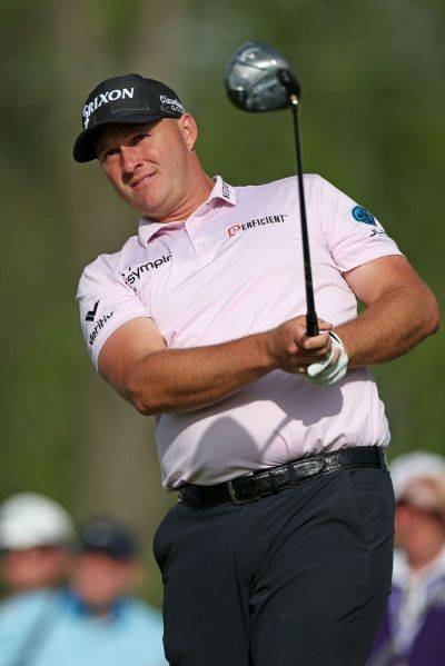 제프 슈트라카가 트루이스트 챔피언십 4라운드 18번 홀에서 티샷을 하고 있다. 필라델피아=AFP연합뉴스