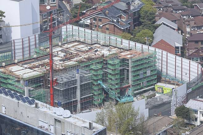 서울 강남구 아셈타워에서 바라본 서울 시내 공사현장. 임형택 한국경제신문 기자