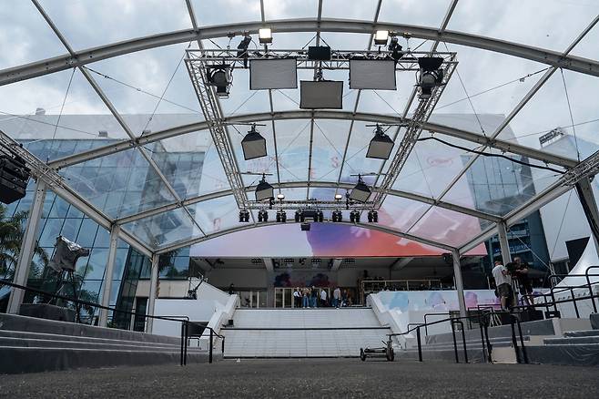 칸 국제영화제 개막을 앞둔 11일(현지시간) 프랑스 칸 팔레 데 페스티발의 모습. AP연합뉴스