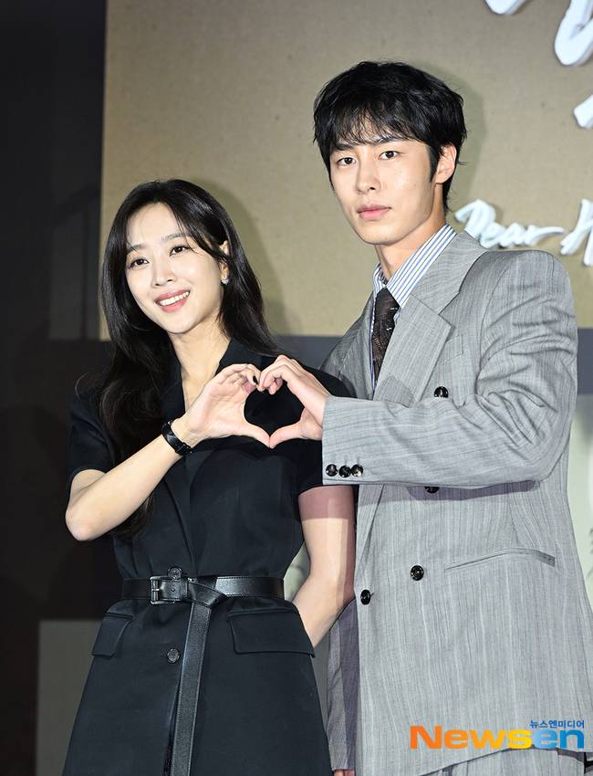 왼쪽부터 조보아 이재욱