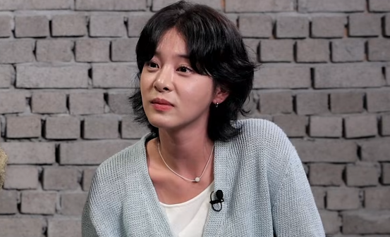 설인아가 바람피운 연인에 관한 솔직한 생각을 밝혔다. 유튜브 채널 ‘짠한형 신동엽’ 캡처