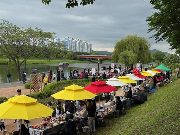 풍덕동 장미터널 일원에서 개최한 ‘제4회 풍덕동 장미축제’ 모습