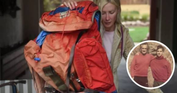 조난사고로 사망한 비에이로의 큰딸이 화산에서 되찾은 아버지의 배낭을 들어 보이고 있다. 원안은 사망한 비에이로와 그의 제자. 출처=시티오안디노