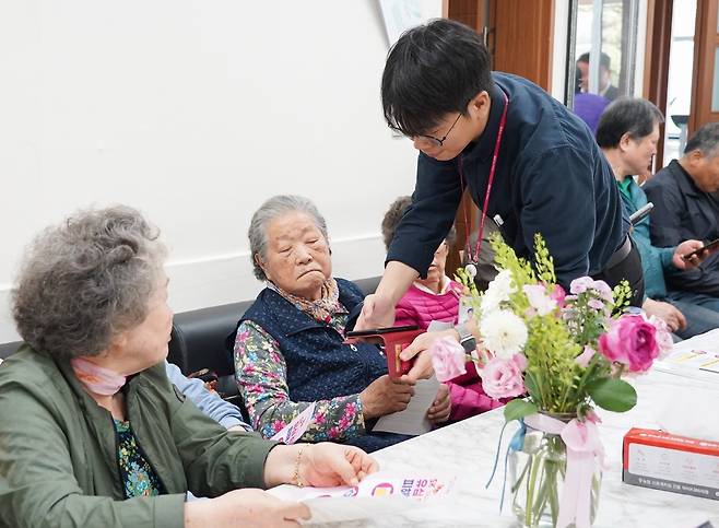 의왕시, 'SKT 유심 사고' 피해 예방 안내 [의왕시 제공. 재판매 및 DB 금지]