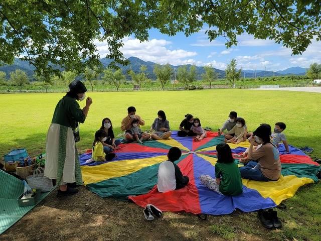 성주 성밖숲과 이천은 성주군민 뿐 아니라 전국에서 찾아 온 관광객들에게 사랑받는 공간이다. 성주군 제공
