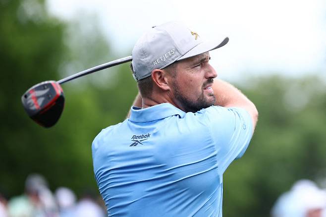 PGA 챔피언십 연습 라운드하고 있는 디섐보.(사진=AFPBBNews)