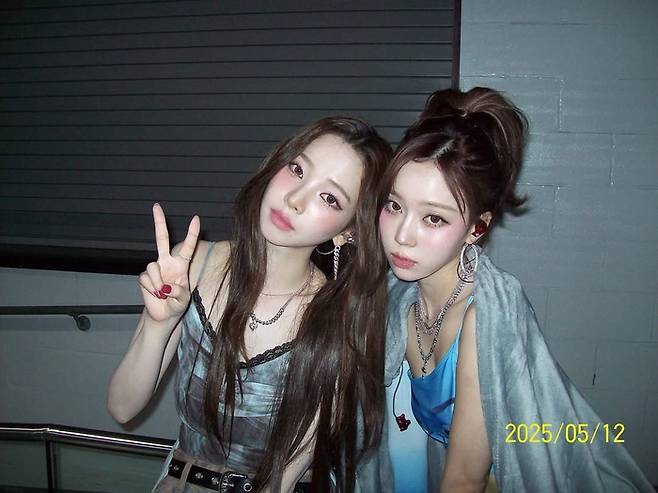 에스파 카리나(왼쪽), 윈터. 사진 | 카리나 SNS