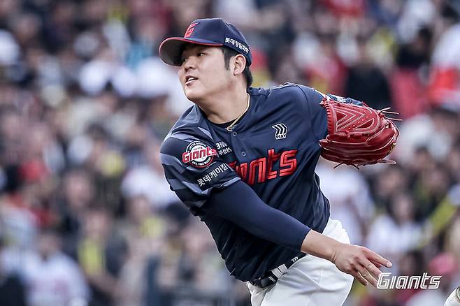 롯데 한현희가 14일 광주-기아 챔피언스 필드에서 열린 2025 KBO리그 KIA전에 선발 등판해 역투하고 있다. 사진 | 롯데 자이언츠