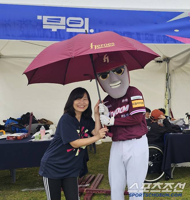 키움증권이 후원한 키움런에는 키움 히어로즈 턱돌이도 참가했다.