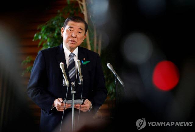 지난달 쌀값 안정을 위해 미국산 쌀 수입계획 등을 밝히는 이시바 시게루 일본 총리. 로이터 연합뉴스