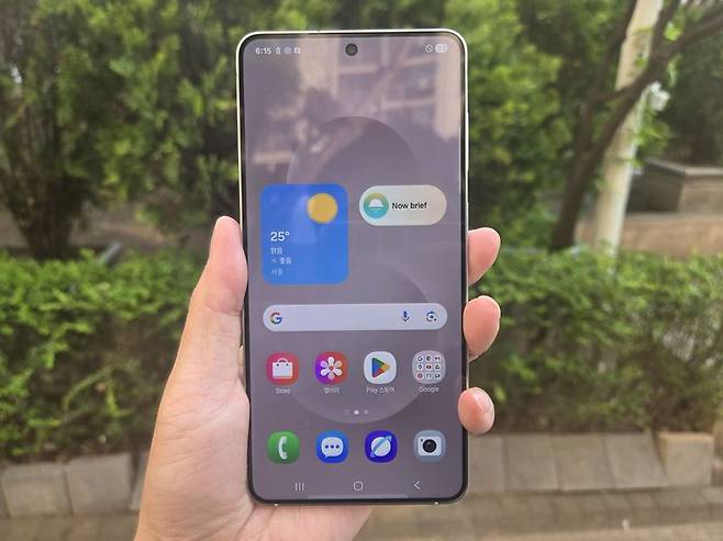 갤럭시 S25 엣지. 사진=구자윤 기자