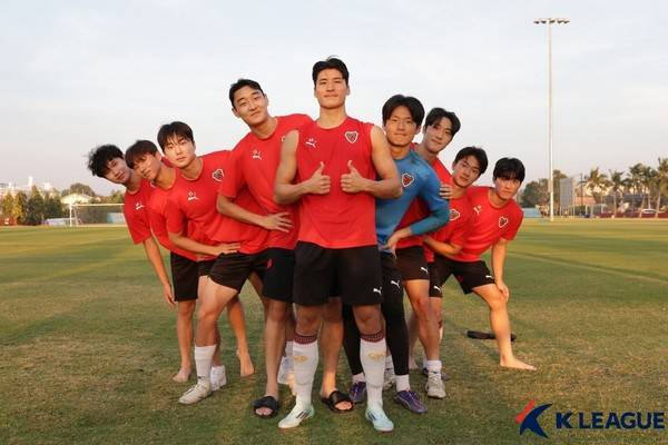 왼쪽부터 이창우, 이헌재, 홍지우, 차준영, 조상혁, 홍성민, 한현서, 강민준, 백승원(이상 포항스틸러스). 한국프로축구연맹 제공