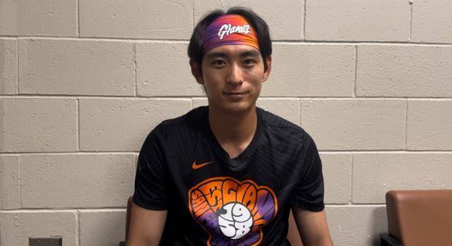 미국 메이저리그 샌프란시스코 자이언츠에서 뛰는 이정후가 13일 미국 캘리포니아주 샌프란시스코 오라클 파크에서 한국일보와 인터뷰하고 있다. 샌프란시스코=이서희 특파원