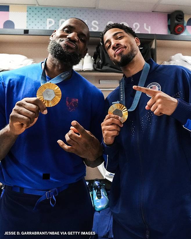 사진은 파리 올림픽 당시 금메달을 합작한 제임스와 할리버튼. 사진=ESPN SNS