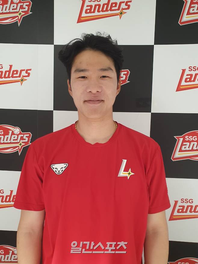 주루와 작전 수행 능력을 앞세워 SSG 1군에서 '생존' 중인 외야수 채현우. 인천=배중현 기자