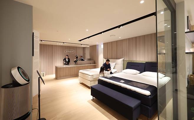 옌센 플래그십스토어 오픈 [한주형 기자]