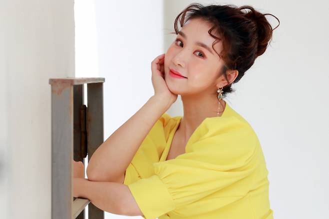 가수 차오루가 중국에서 라이브 커머스로 매출 10억원을 달성했다고 밝혔다. 사진은 2018년 방송된 라이프타임 '업! 프리티'에 출연한 그룹 피에스타 출신 차오루가 라운드 인터뷰에 참석한 모습. /사진=머니투데이