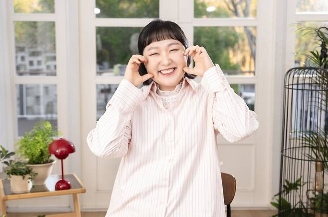 개그우먼 이수지 유아용품 브랜드 광고 촬영 이미지. 사진 페넬로페