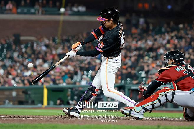 ▲ 시즌 5호 홈런을 날린 이정후.