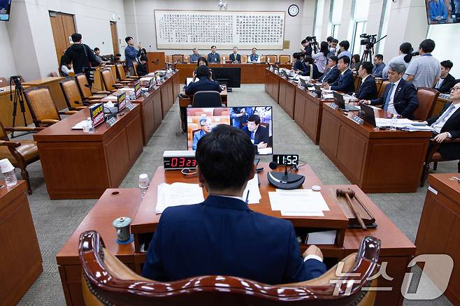 서보학 경희대학교 법학전문대학원 교수가 14일 오전 서울 여의도 국회 법제사법위원회에서 열린 조희대 대법원장 등 사법부의 대선개입 의혹 진상규명 청문회에서 의원 질의에 답변하고 있다. 2025.5.14/뉴스1 ⓒ News1 이재명 기자