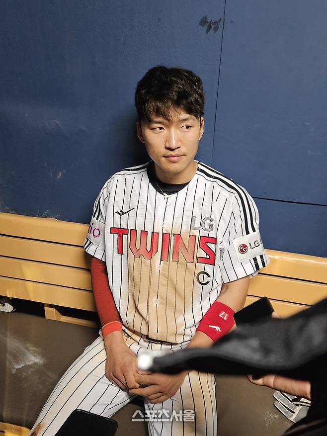 LG 박해민이 14일 서울 잠실구장에서 열린 2025 KBO리그 정규시즌 키움전 승리 후 취재진 인터뷰에 응하고 있다. 잠실 | 강윤식 기자 skywalker@sportsseoul.com