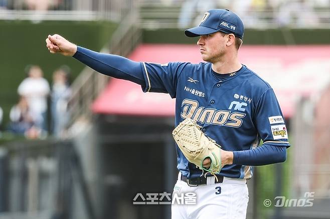 라일리는 KBO 공인구에 대해 “정말 좋은 공”이라고 만족감을 드러냈다.