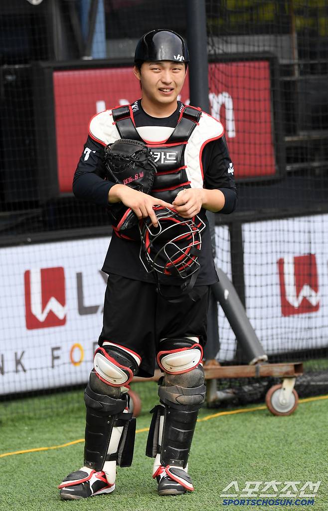 전날 데뷔 첫 안타를 쳤던 김성우.