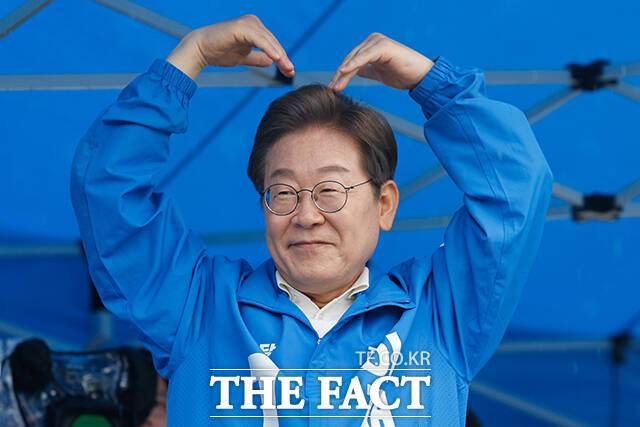 6·3 대통령 선거 공식 선거운동 4일차인 15일 이재명 더불어민주당 대통령 후보는 고 김대중 전 대통령의 정치적 고향인 전남 목포를 찾았다. /뉴시스