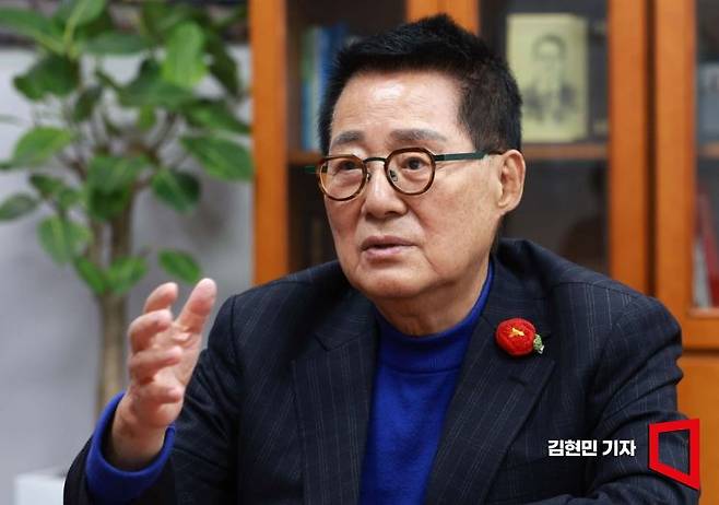 박지원 더불어민주당 의원이 3일 국회에서 아시아경제와 인터뷰를 하고 있다. 김현민 기자