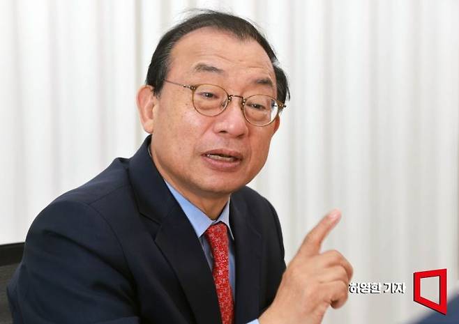 이정현 위원장은 "한동훈 전 대표는 당장 선대위에 들어와야 한다"고 주장했다. 허영한 기자