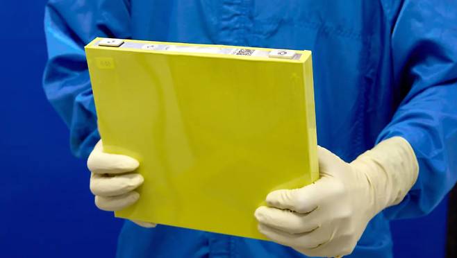 LG에너지솔루션과 GM이 공동 개발한 리튬망간(LMR) 프리즘 셀 배터리