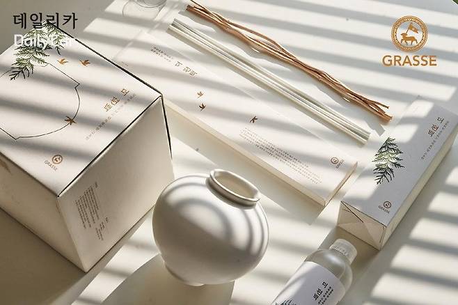 그라스 달항아리