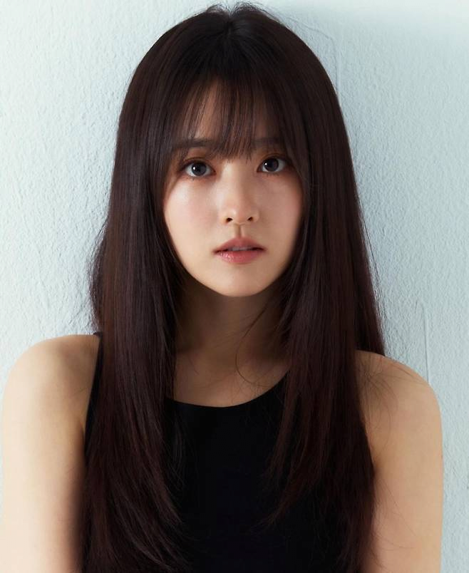 image.png 좋아하는 여친 헤어스타일? 단발 vs 생머리 vs 포니테일 vs 펌