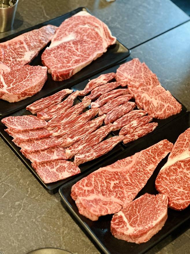 IMG_3994.jpeg 마장동을 떠나 이제 신사동에서 한우로 배채우기