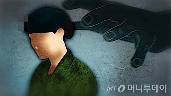 술에 취한 여성 상관을 성폭행한 혐의로 군복을 벗은 전직 해군 부사관이 2심에서도 실형을 선고받았다. /사진=임종철 디자인기자