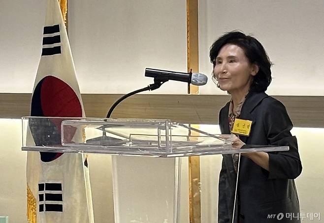 (서울=뉴스1) 이재명 기자 = 김문수 국민의힘 대통령 후보 부인 설난영 여사가 14일 서울 강남구 더리버사이트 호텔에서 열린 대한민국을 사랑하는 호남미래포럼 조찬포럼에 참석해 인사말을 하고 있다. (독자 제공. 재판매 및 DB 금지) 2025.5.14/뉴스1 Copyright (C) 뉴스1. All rights reserved. 무단 전재 및 재배포, AI학습 이용 금지. /사진=(서울=뉴스1) 이재명 기자