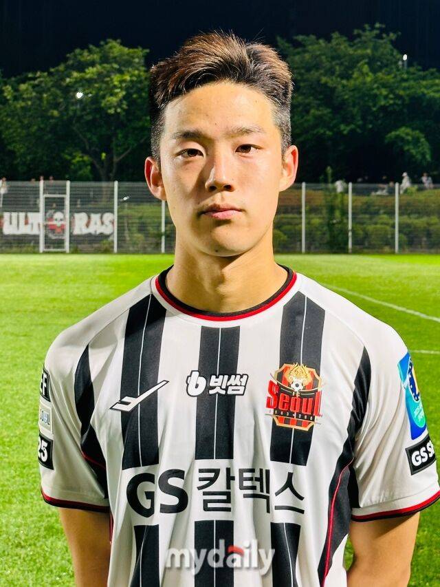 14일 대전월드컵경기장 보조구장에서 펼쳐진 FC서울과 대전코레일의 '2025 하나은행 코리아컵' 16강전이 끝난 후 인터뷰를 진행한 박장한결/최병진 기자