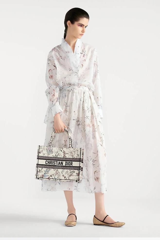 디올 홈페이지 캡쳐