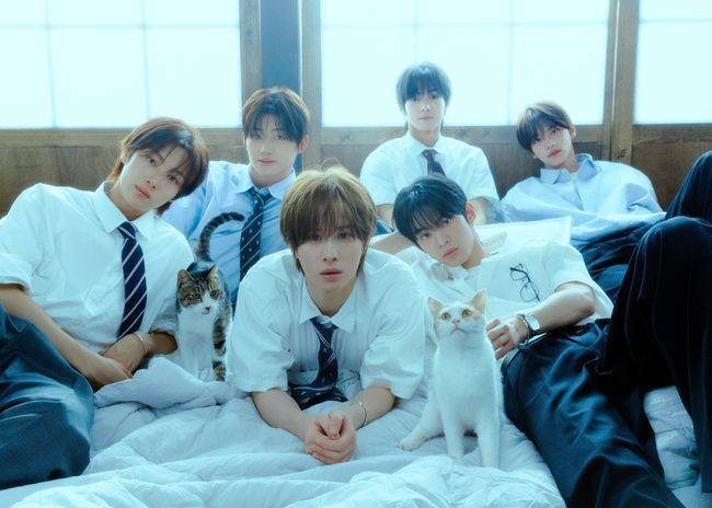 투어스(TWS) 일본 첫 싱글 앨범 'Nice to see you again, はじめまして(하지메마시테) 오피셜 포토. 플레디스엔터테인먼트