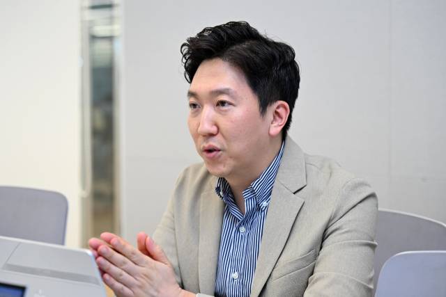 최재호 토스플레이스 대표가 13일 서울 강남구 사무실에서 서울경제신문과 인터뷰를 하고 있다. 조태형 기자