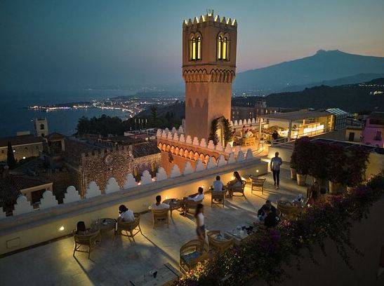 시칠리아 타오르미나에 위치한 팔라초 베키오 호텔