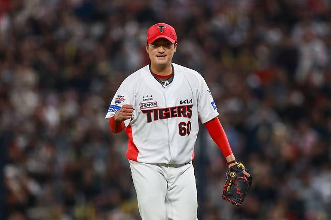 KIA 김도현이 지난 13일 광주 롯데전에서 이닝을 마친 뒤 주먹을 불끈 쥐고 있다. KIA 타이거즈 공