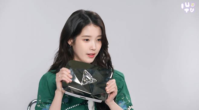 /사진=유튜브 채널 '이지금[IU Official]'