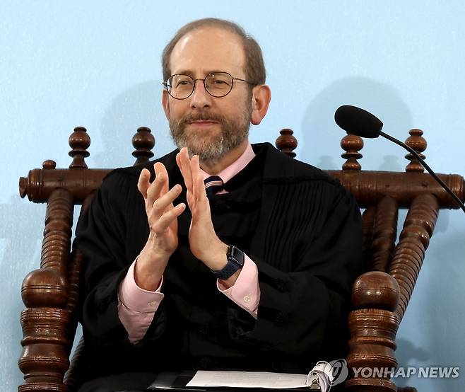 앨런 가버 하버드대 총장 [EPA 연합뉴스 자료사진]
